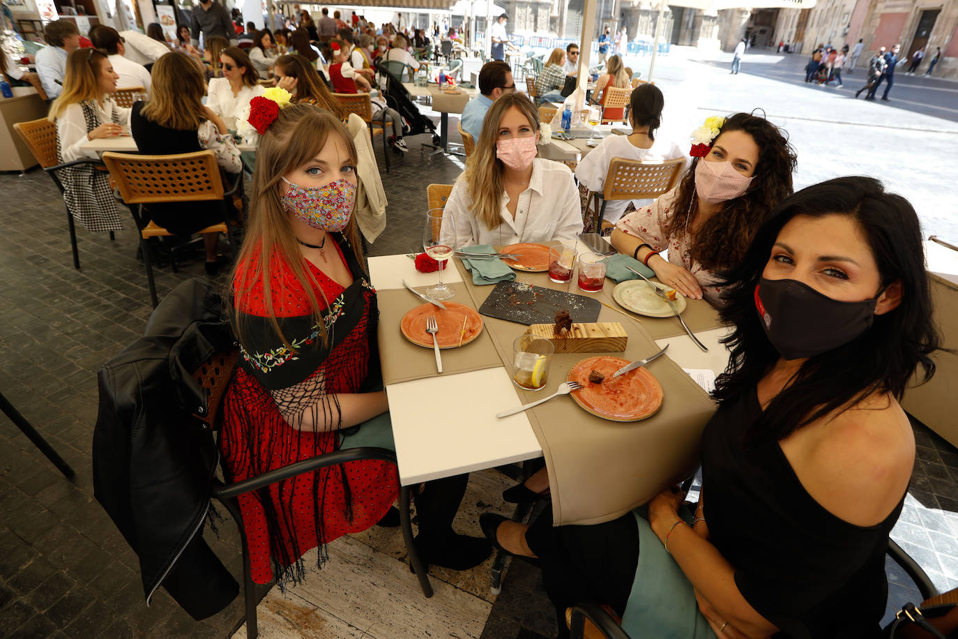 Fotos: Los murcianos celebran este atípico Bando de la Huerta en las terrazas de los bares