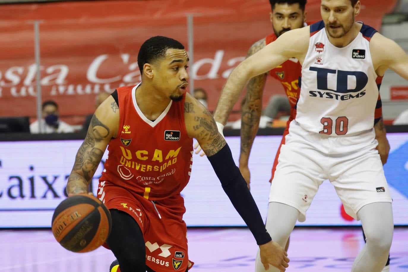 Fotos: Las imágenes del partido UCAM Murcia 92 - Baskonia 87