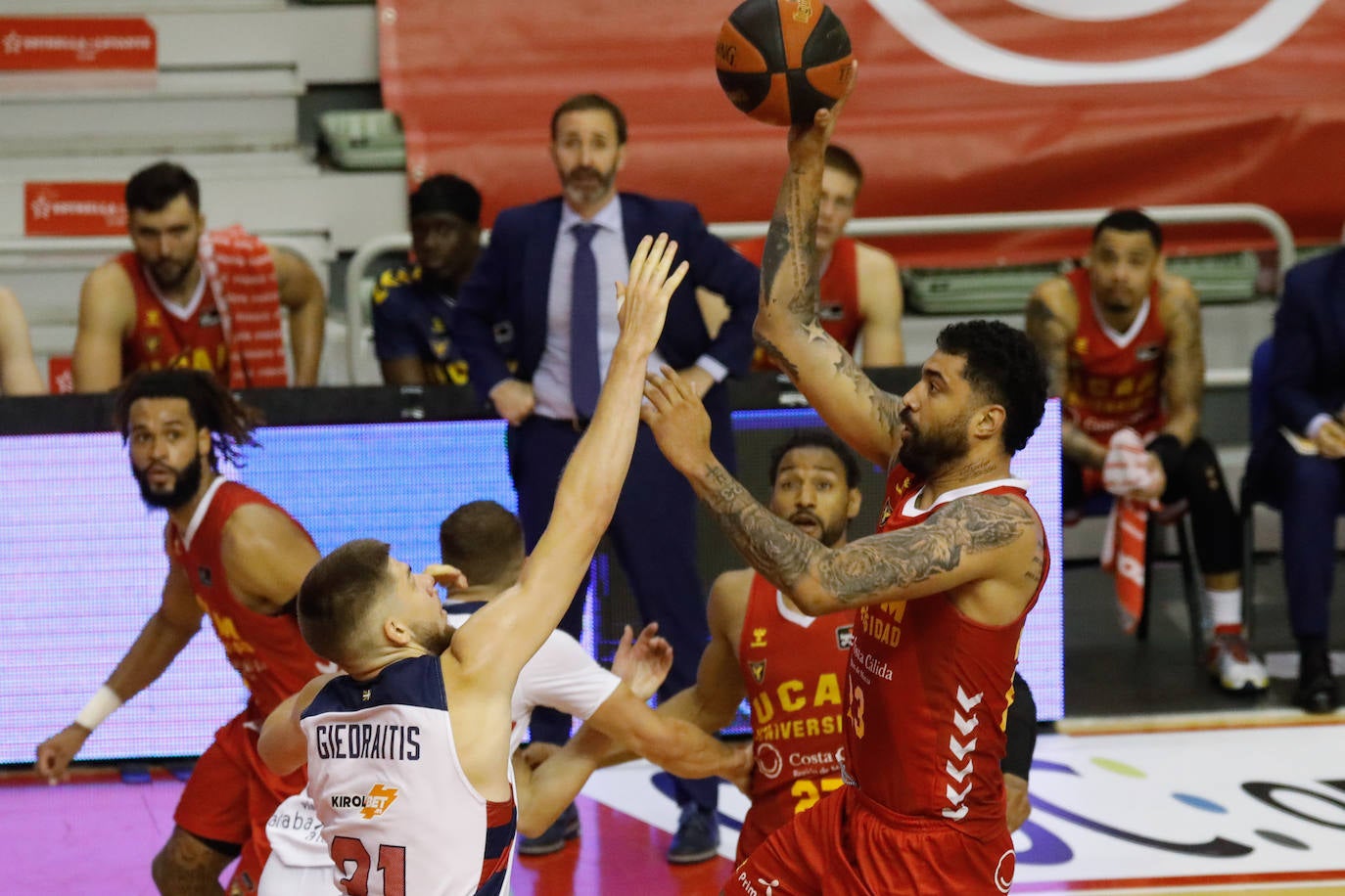 Fotos: Las imágenes del partido UCAM Murcia 92 - Baskonia 87