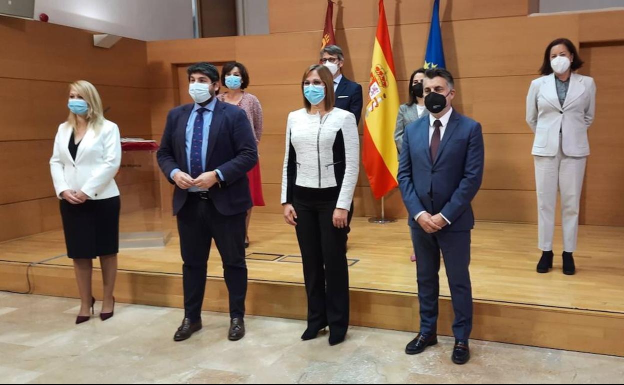 Toma de posesión de los nuevos secretarios generales.