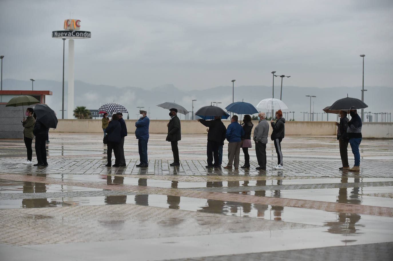 Fotos: Vacunaciones masivas contra el coronavirus en el Enrique Roca de Murcia