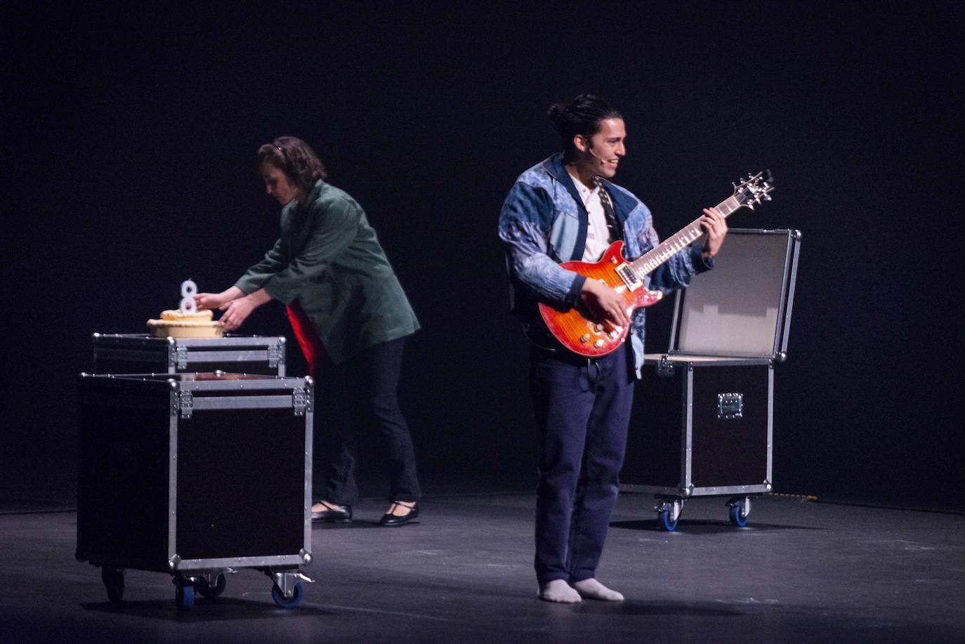Fotos: Padre e hijo separados y unidos por la música