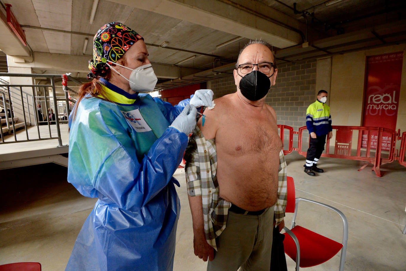 Fotos: Los pacientes en hemodiálisis de la Región comenzarán a recibir dosis de la vacuna contra la Covid esta semana