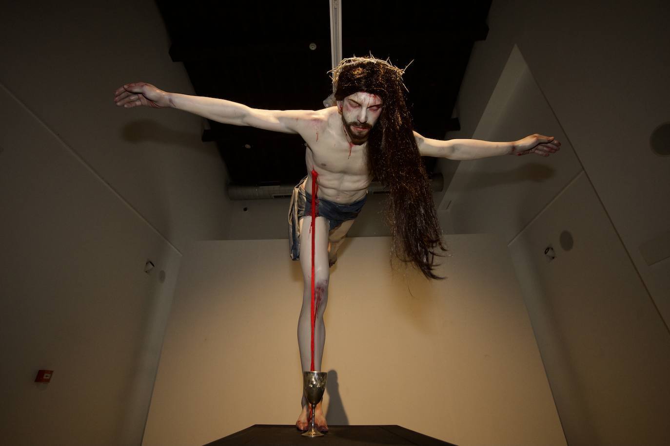 Fotos: Un Cristo «brutal» de Santiago Ydáñez
