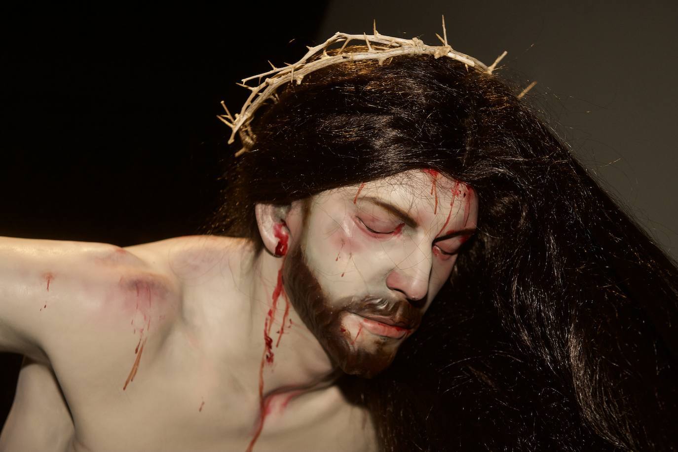 Fotos: Un Cristo «brutal» de Santiago Ydáñez