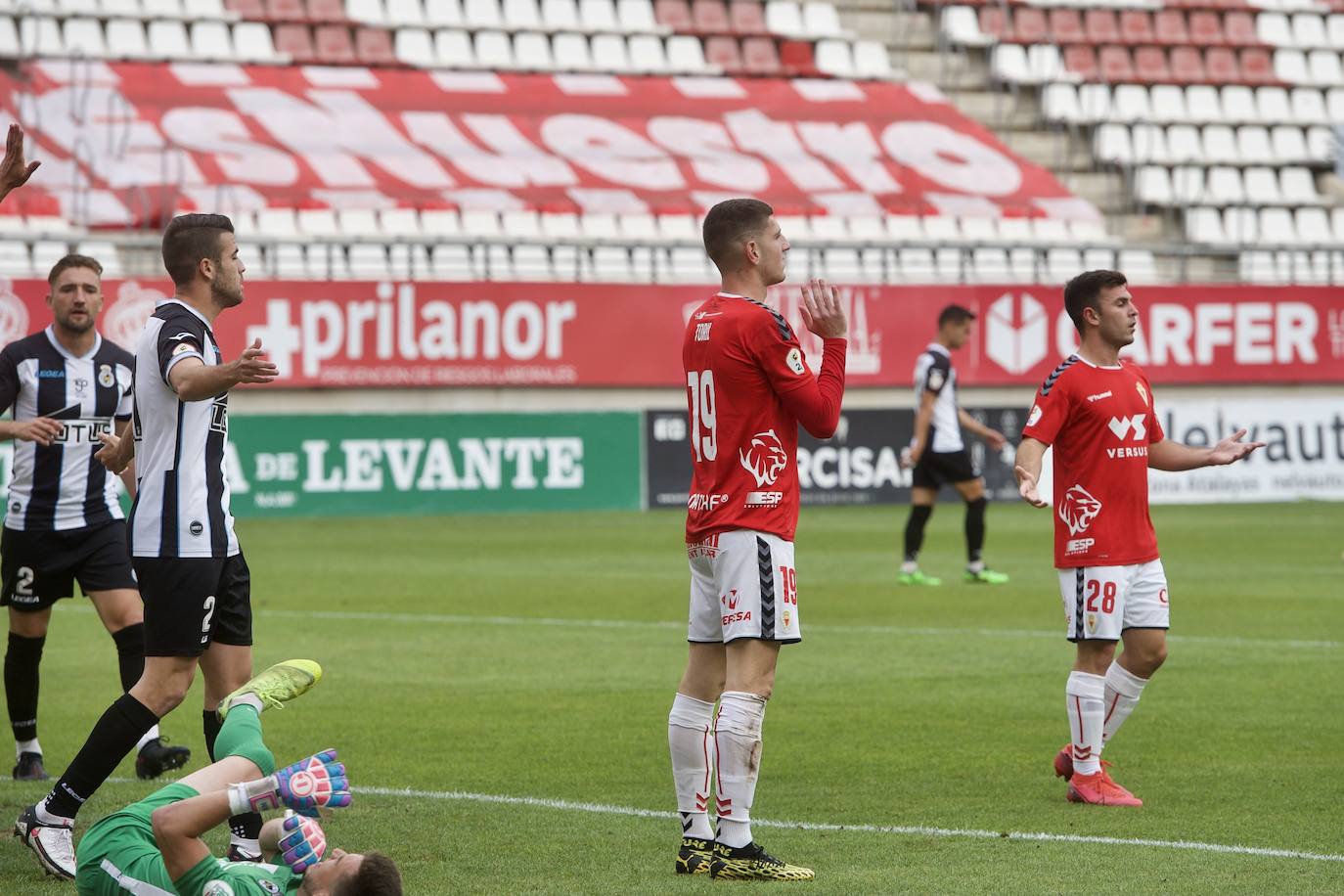 Fotos: El empate del Real Murcia ante el Linense, en imágenes