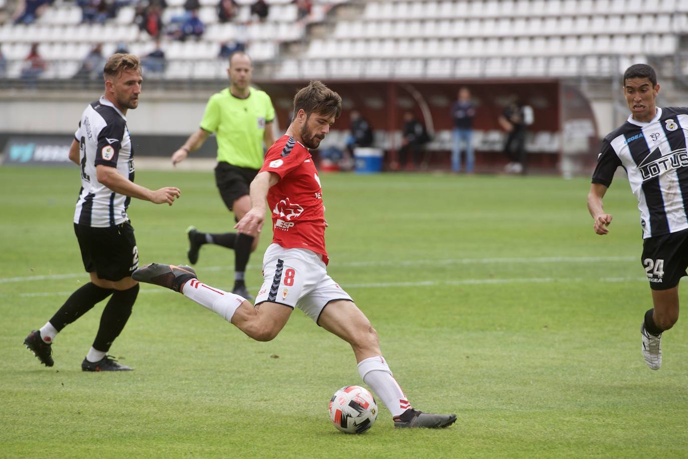 Fotos: El empate del Real Murcia ante el Linense, en imágenes