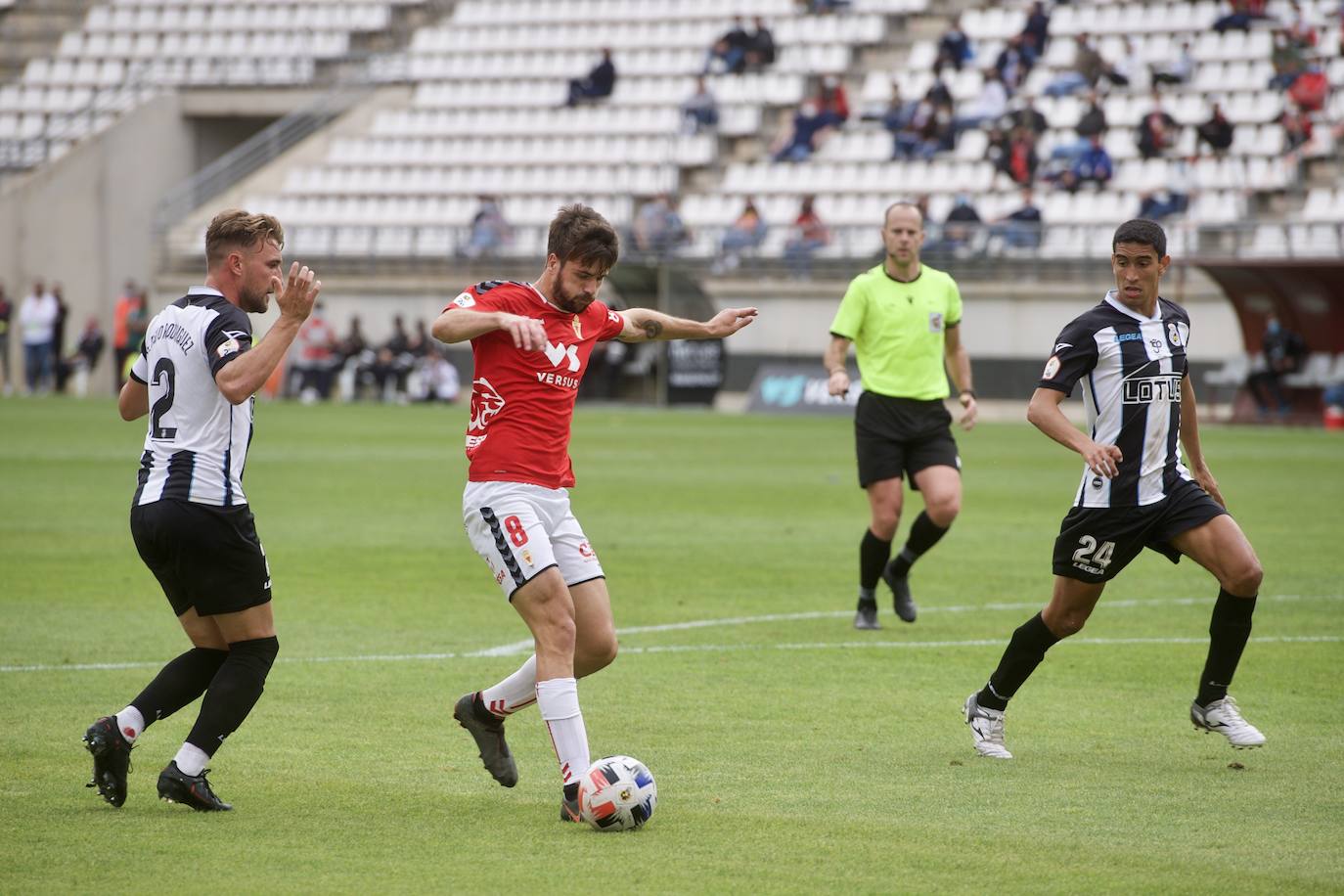 Fotos: El empate del Real Murcia ante el Linense, en imágenes