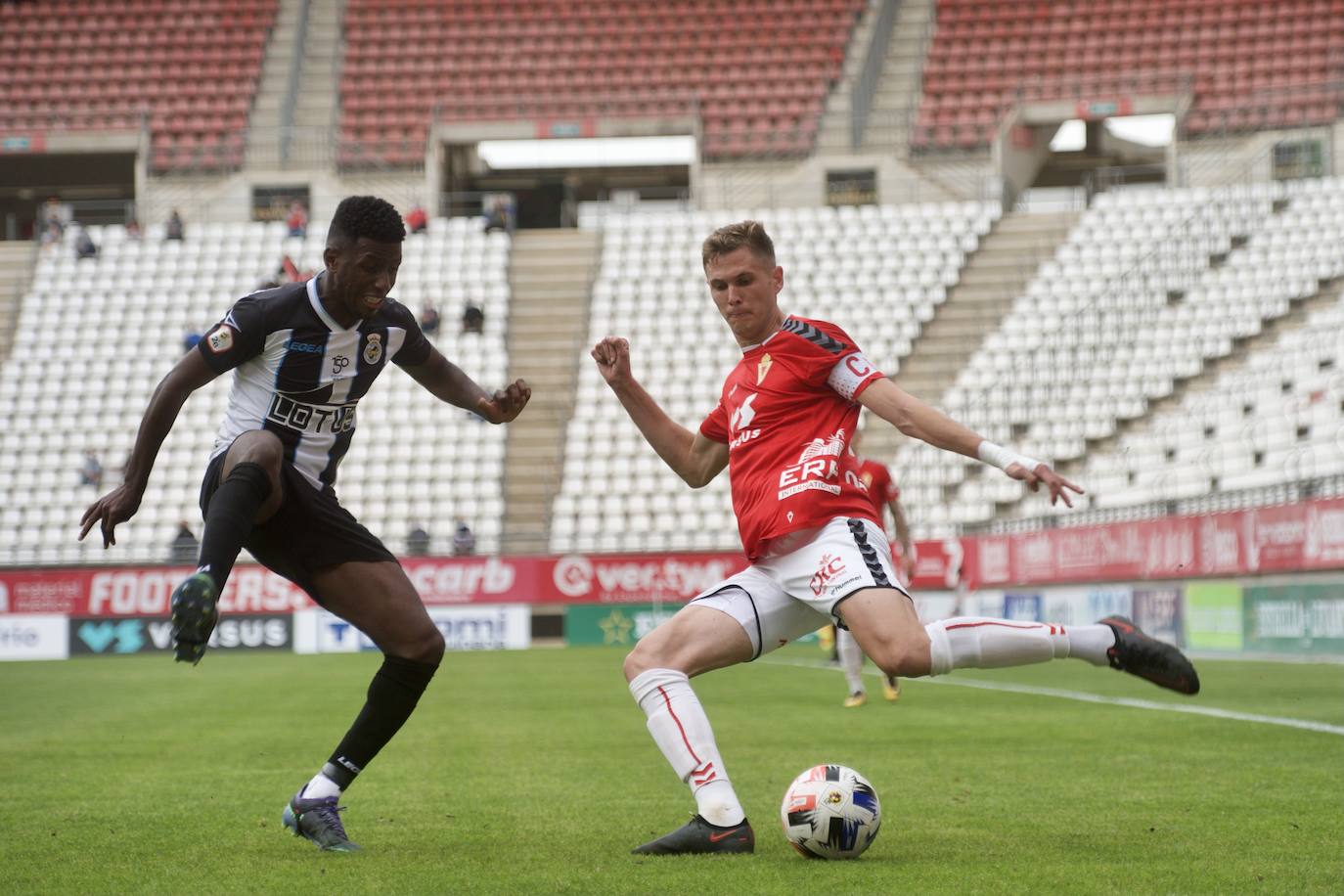 Fotos: El empate del Real Murcia ante el Linense, en imágenes