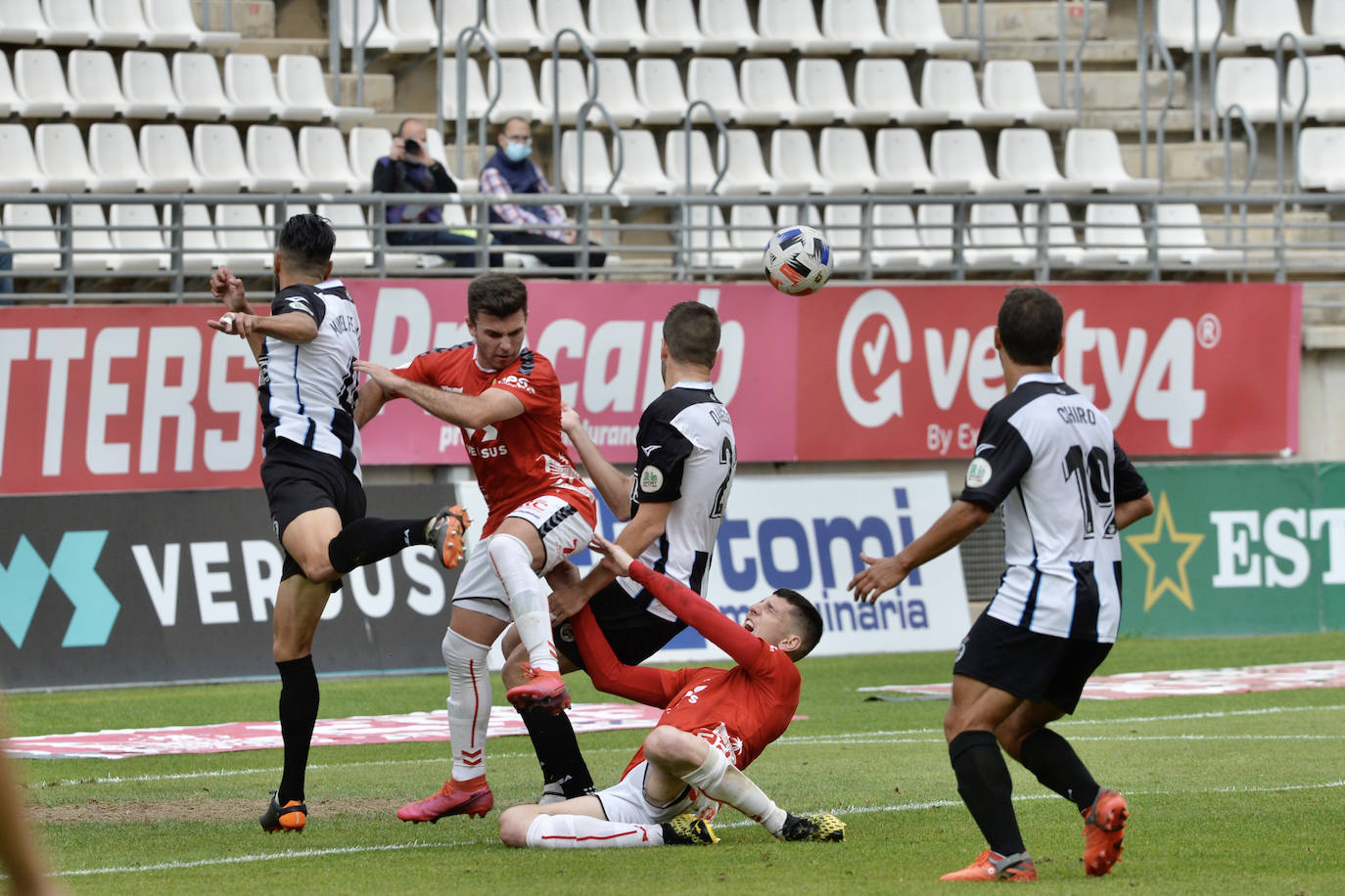 Fotos: El empate del Real Murcia ante el Linense, en imágenes