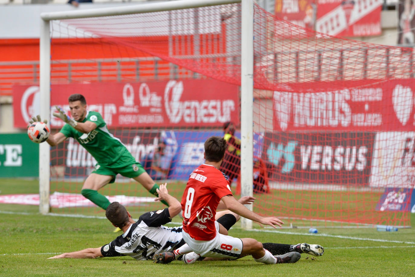 Fotos: El empate del Real Murcia ante el Linense, en imágenes