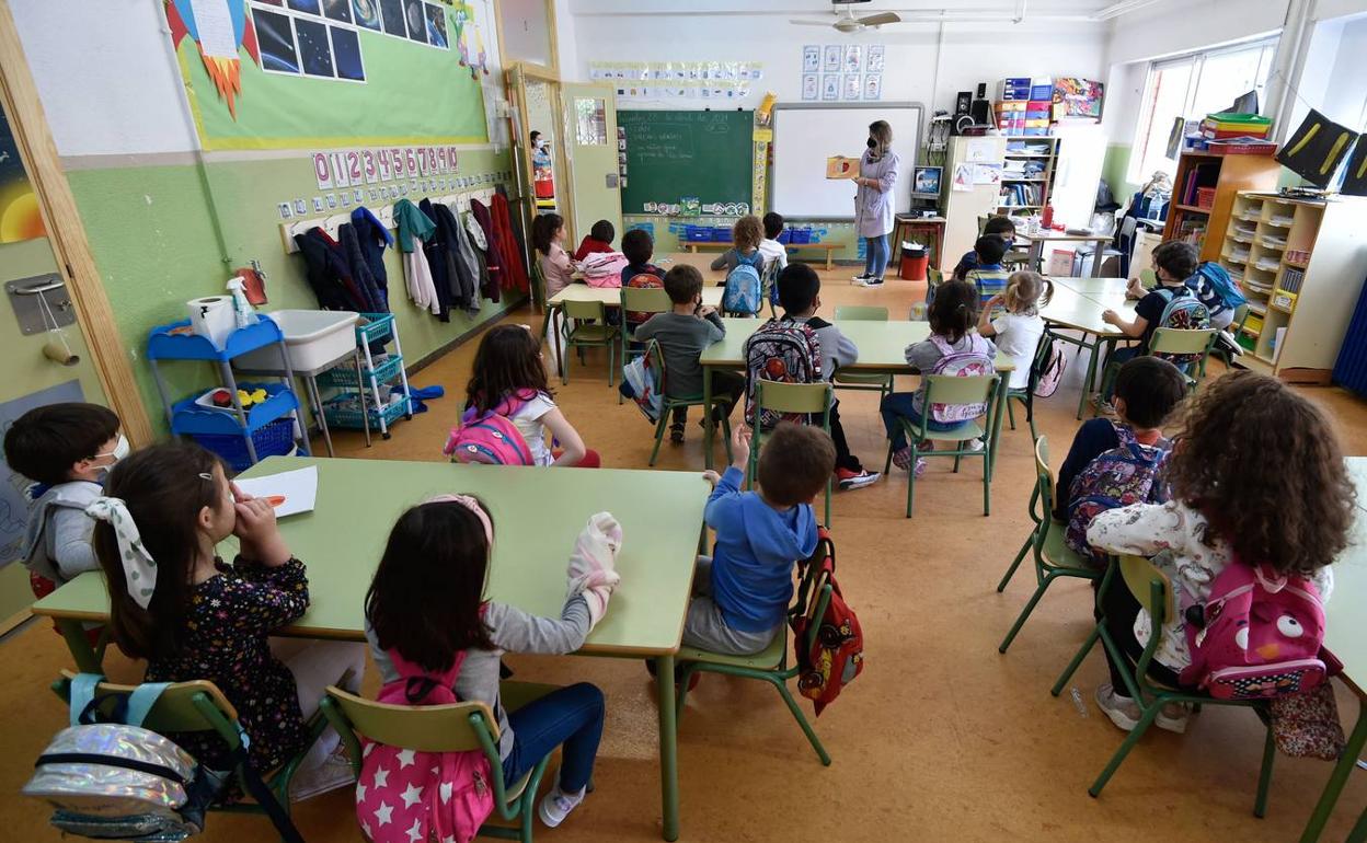 Niños en un colegio de Murcia en una imagen de archivo. 