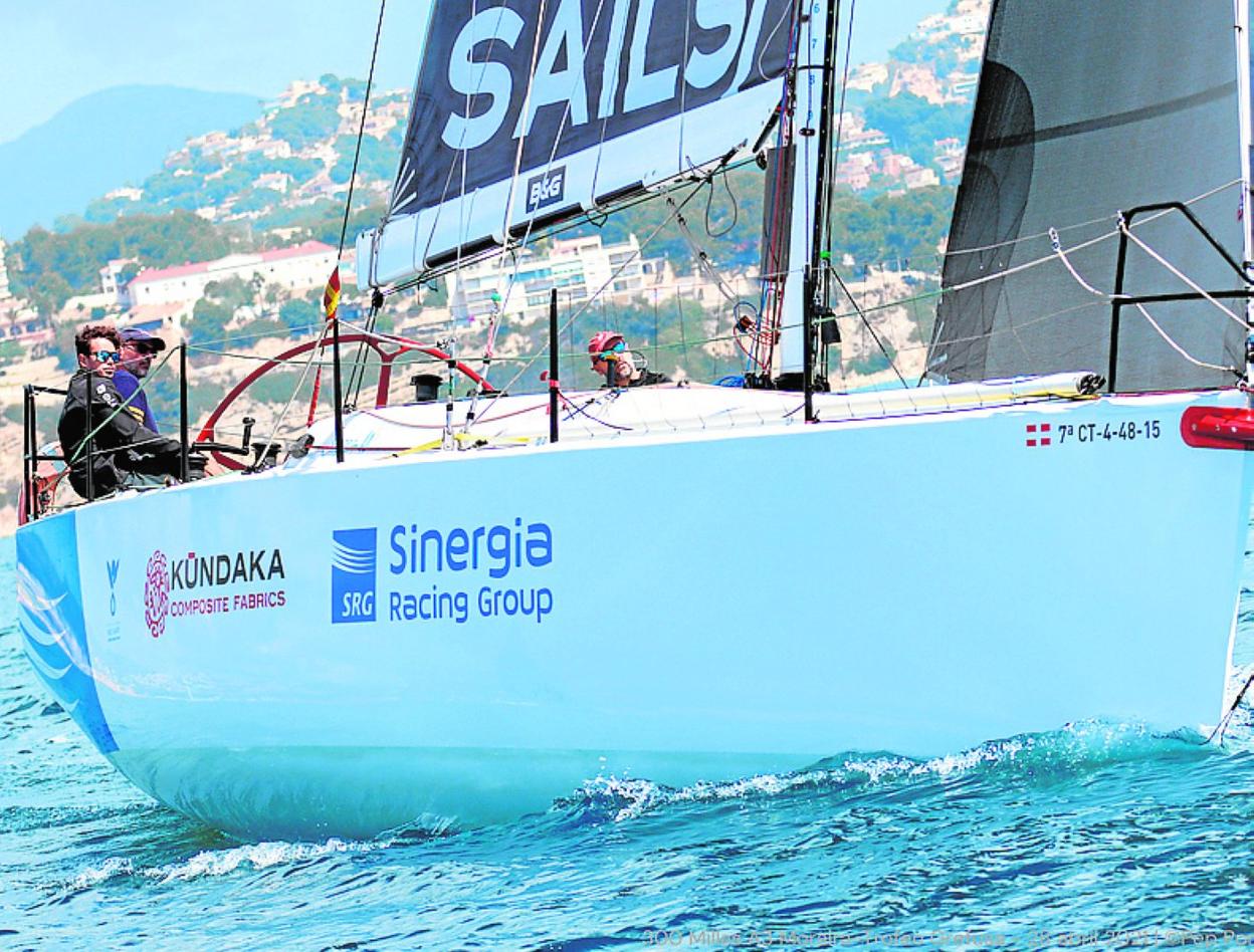 'El Carmen', del RCR Cartagena, en un momento de la regata. 