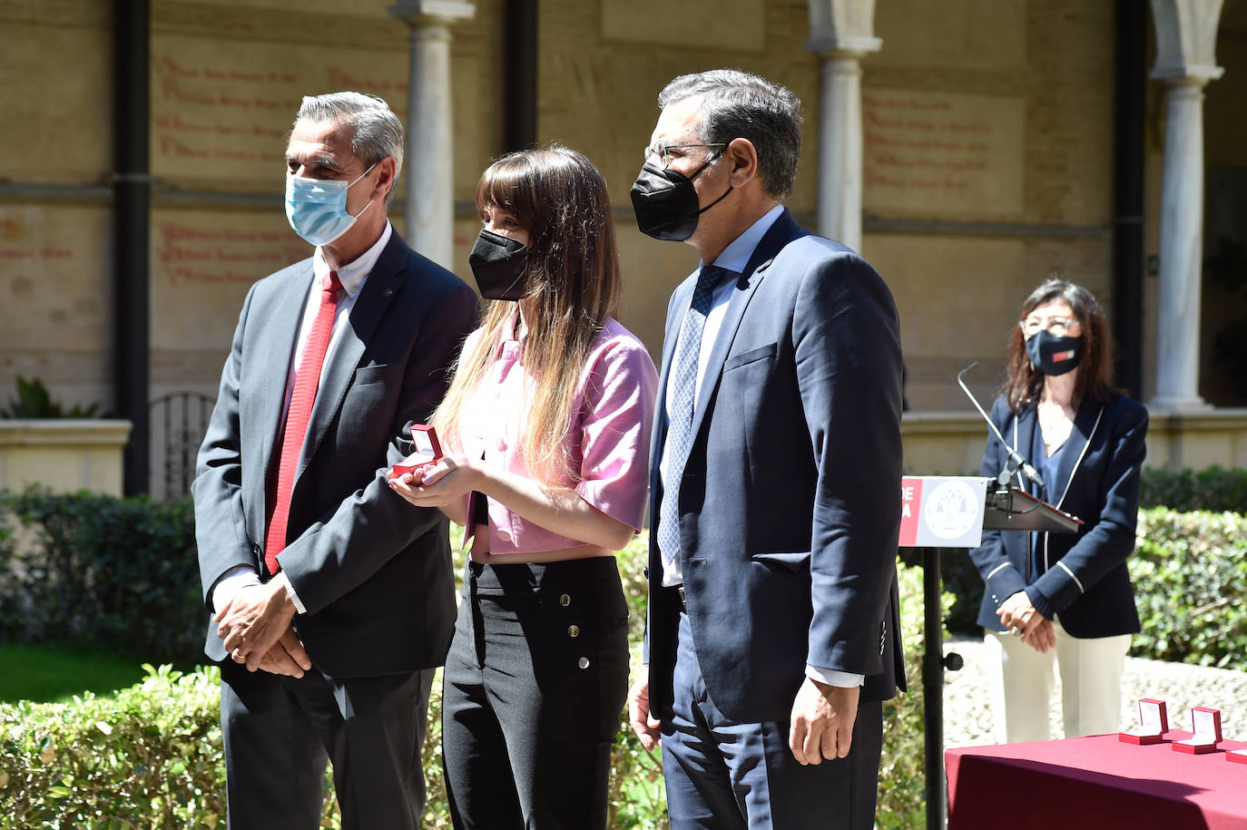 Fotos: La UMU reconoce a los titulados que quedaron entre los diez primeros en especialidades sanitarias