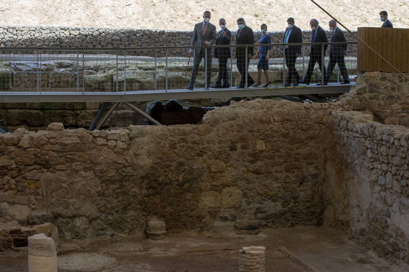 Felipe VI durante su visita a las dependencias del museo.