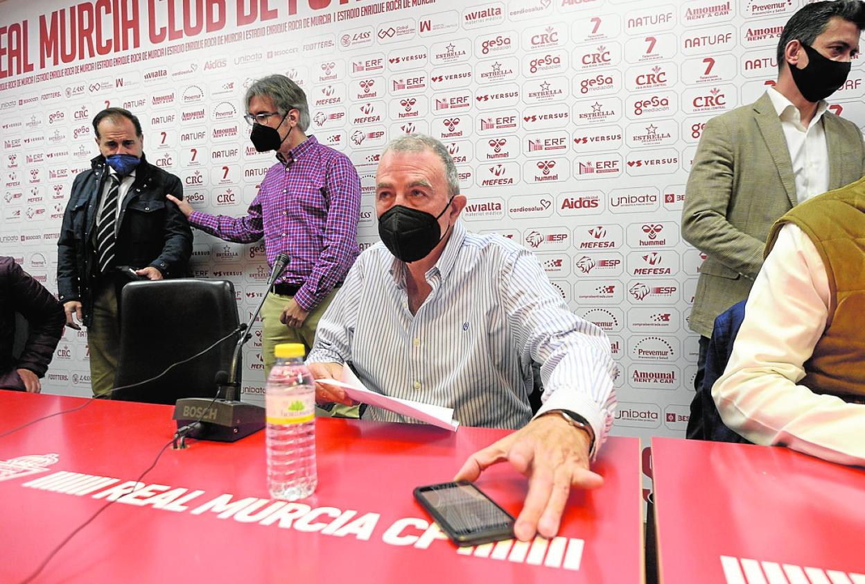 El Consejo de Administración grana, con Tornel a la cabeza, el pasado febrero. 