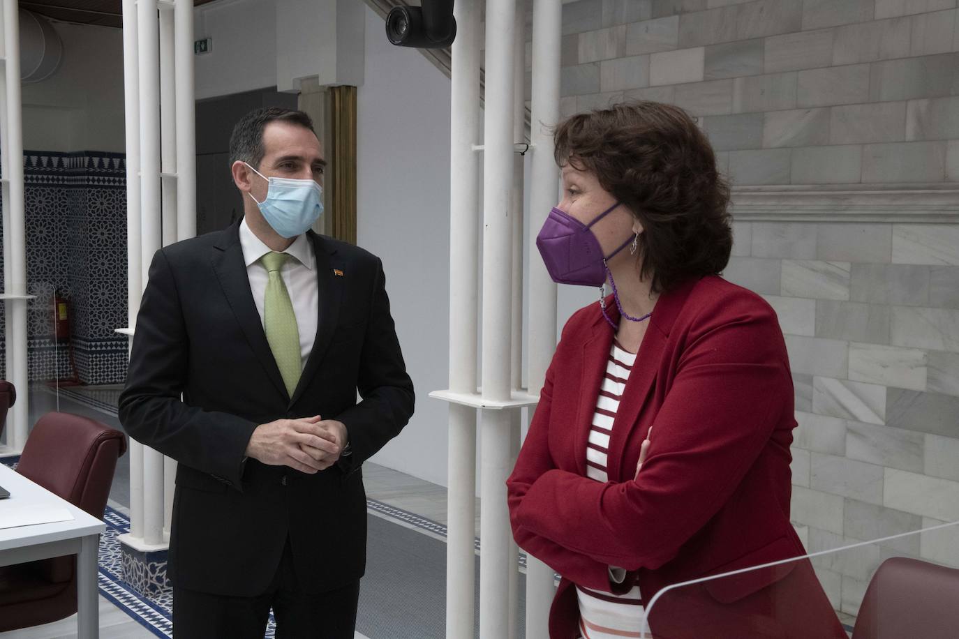 Fotos: Pleno en la Asamblea Regional