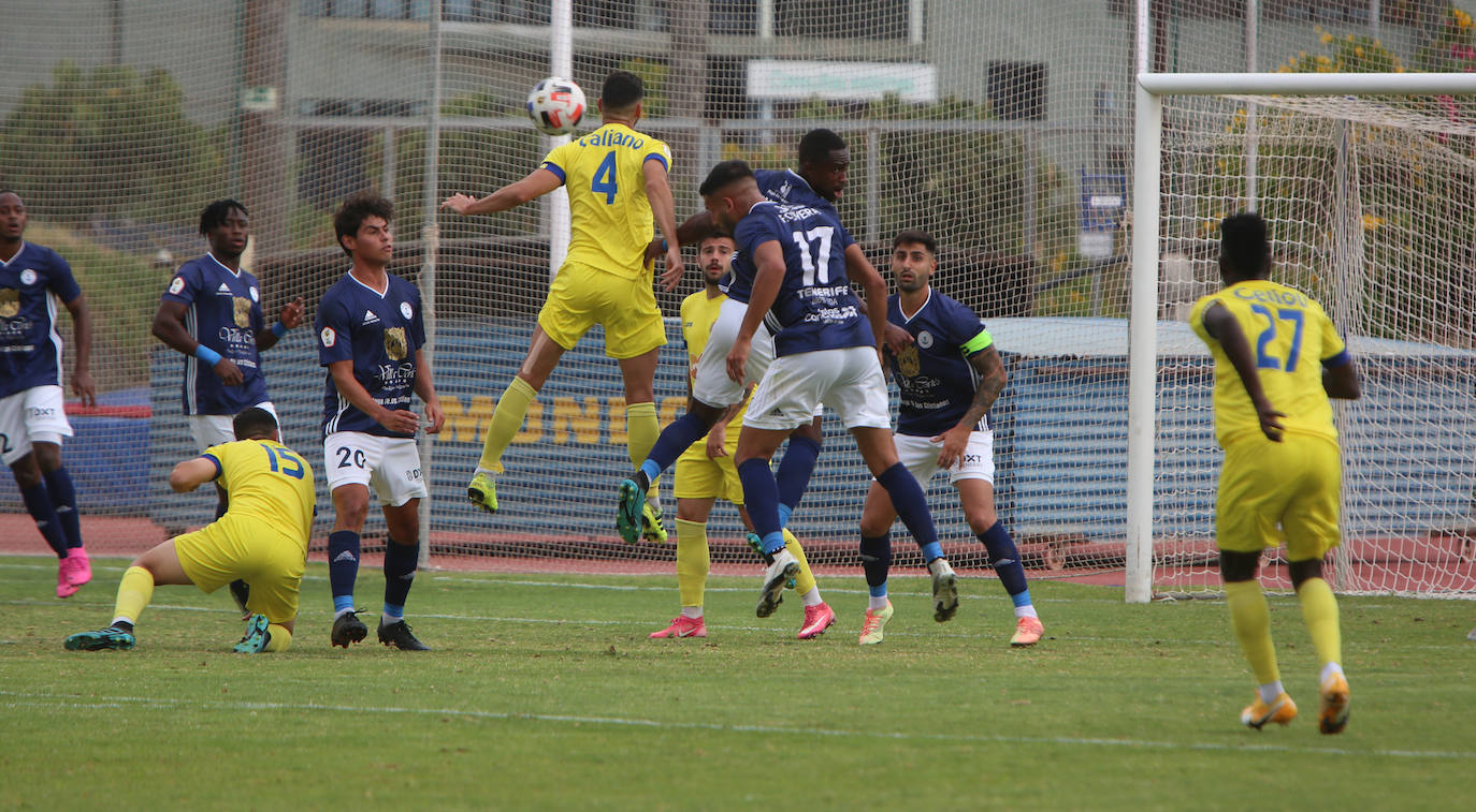 Fotos: Las mejores imágenes del Marino-Lorca Deportiva