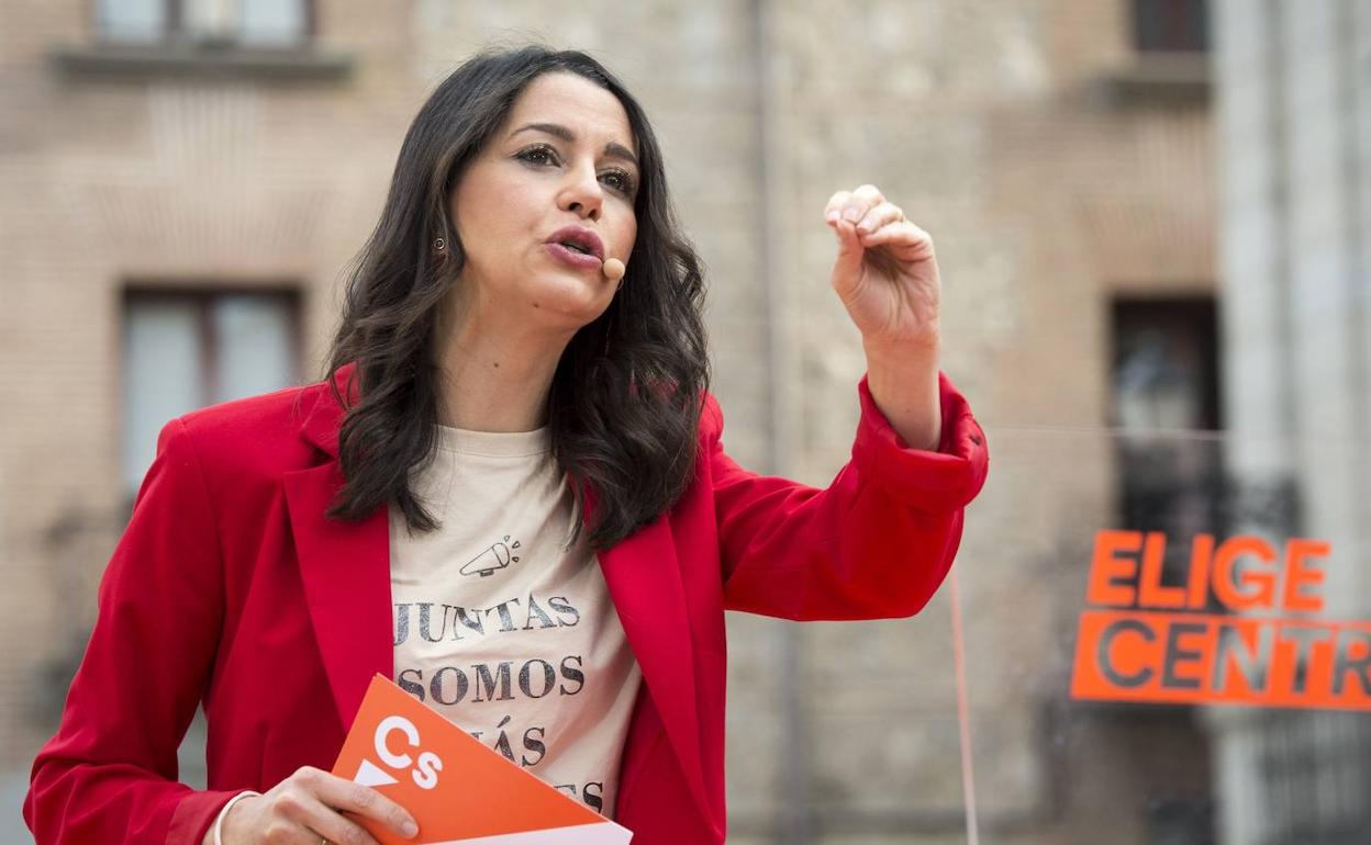 La presidenta de Ciudadanos, Inés Arrimadas, durante el acto de cierre de campaña. 