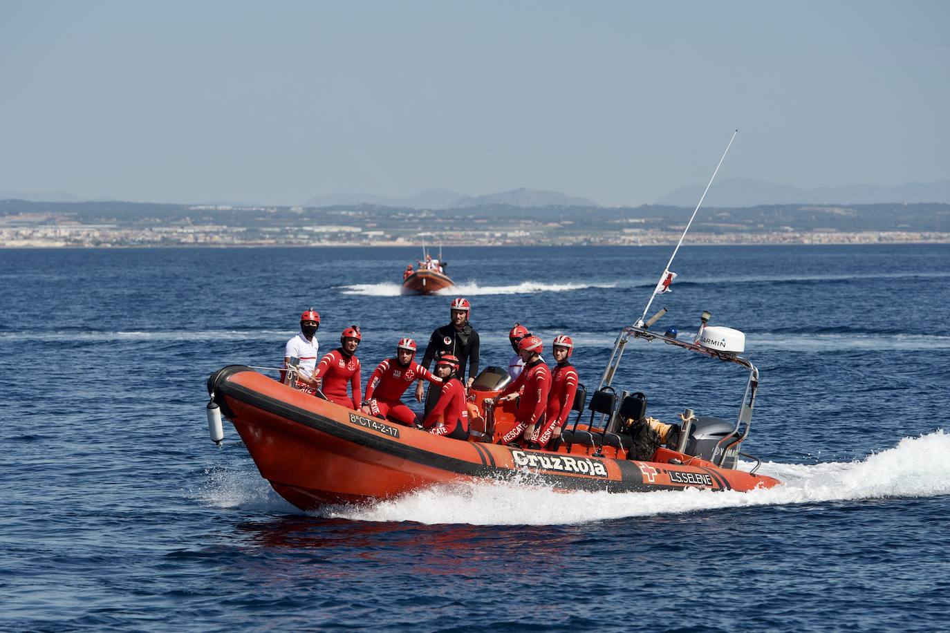 Fotos: Rescate por mar y aire en Isla Grosa