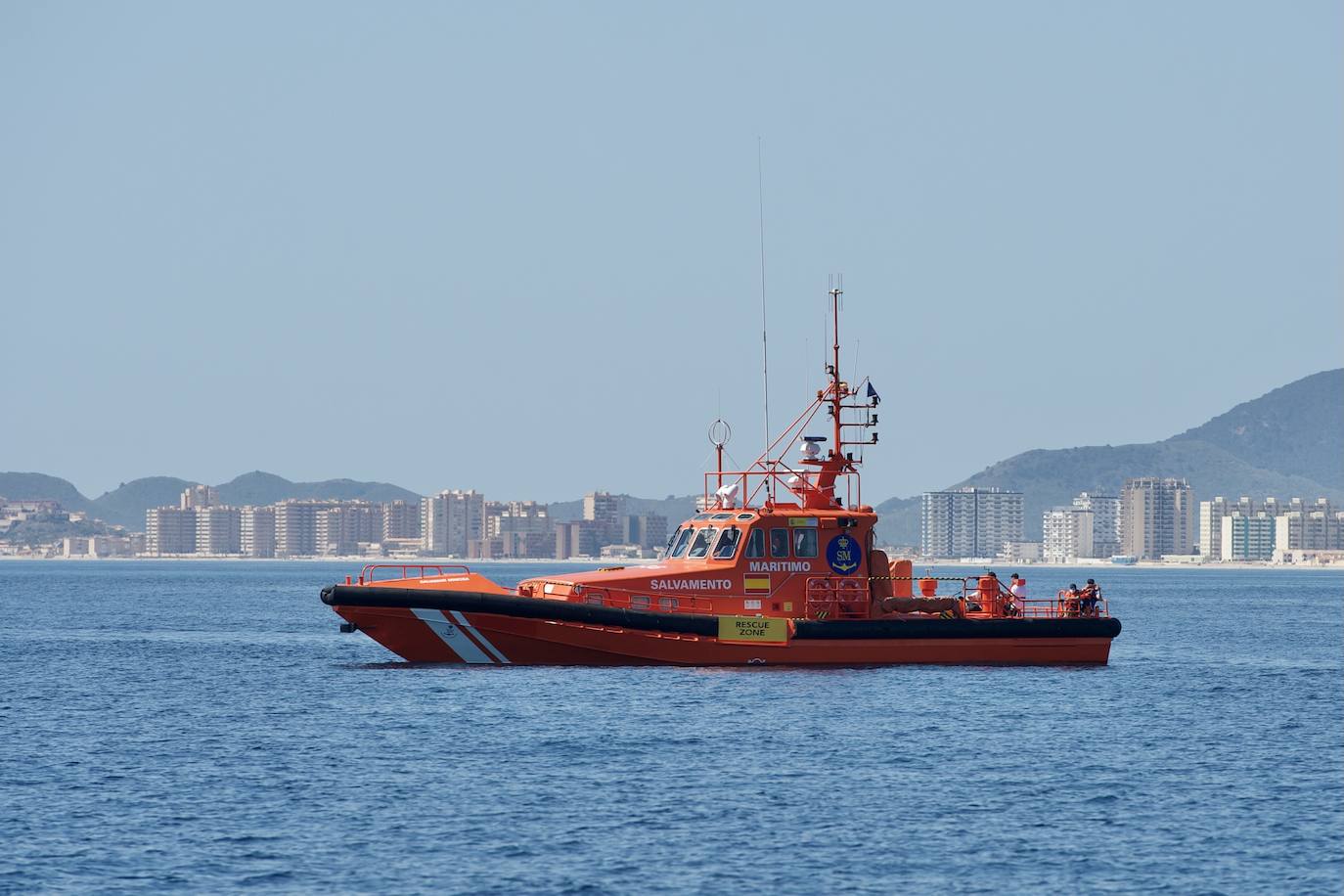 Fotos: Rescate por mar y aire en Isla Grosa