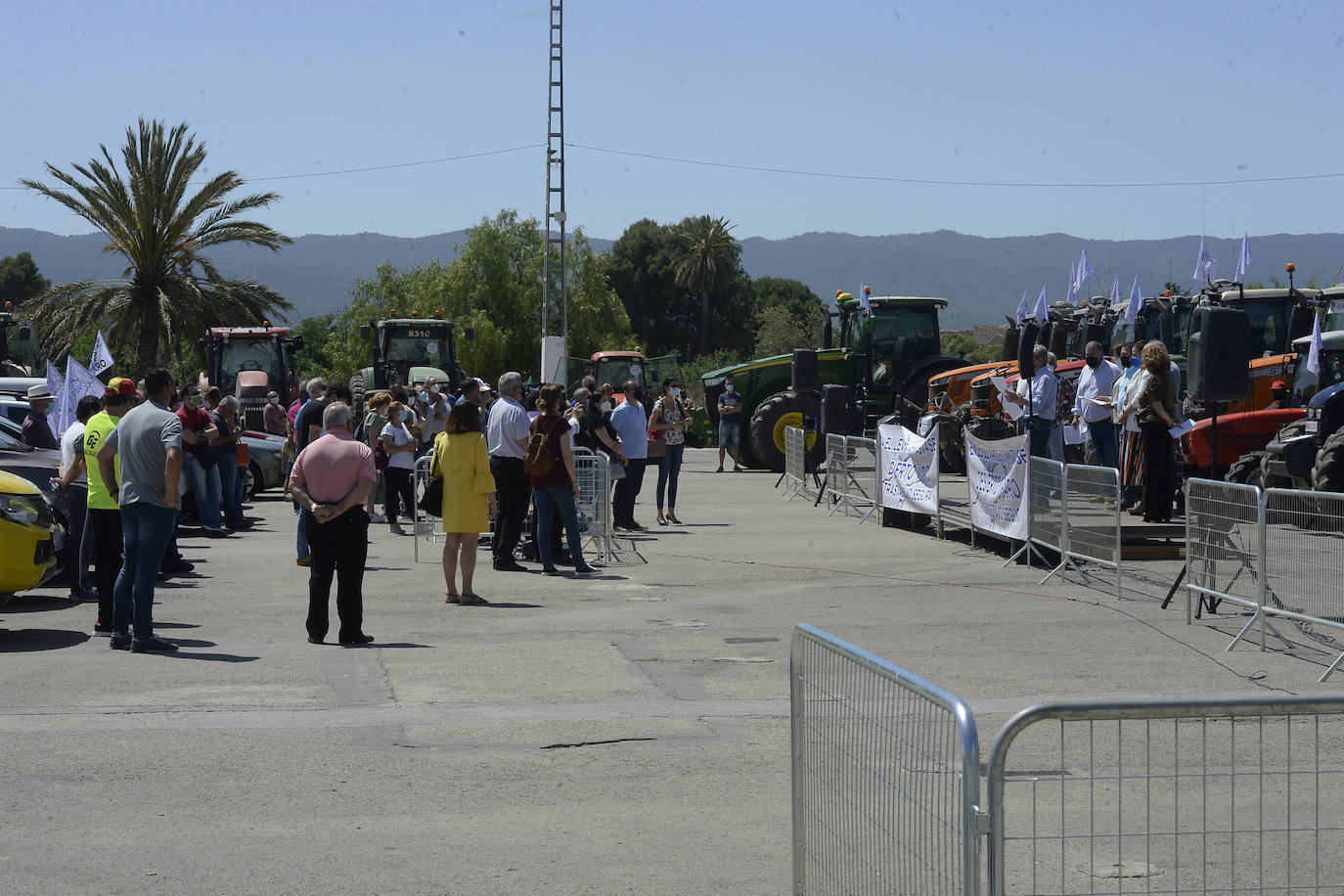 Fotos: Tractorada en favor del Trasvase llevada a cabo en Alcantarilla