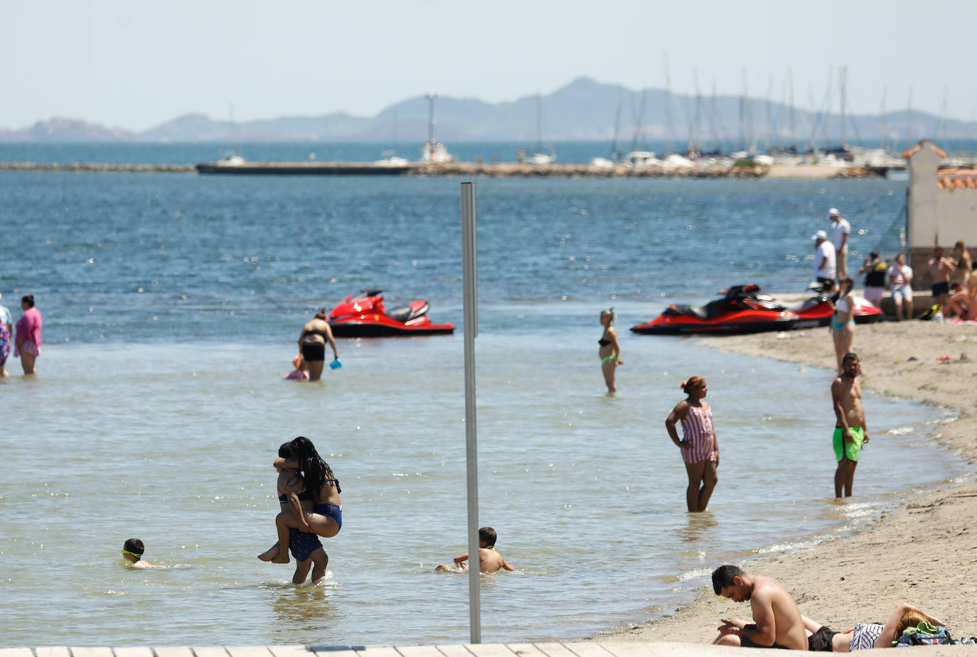 Fotos: Las playas de la Región se llenan el primer fin de semana sin estado de alarma