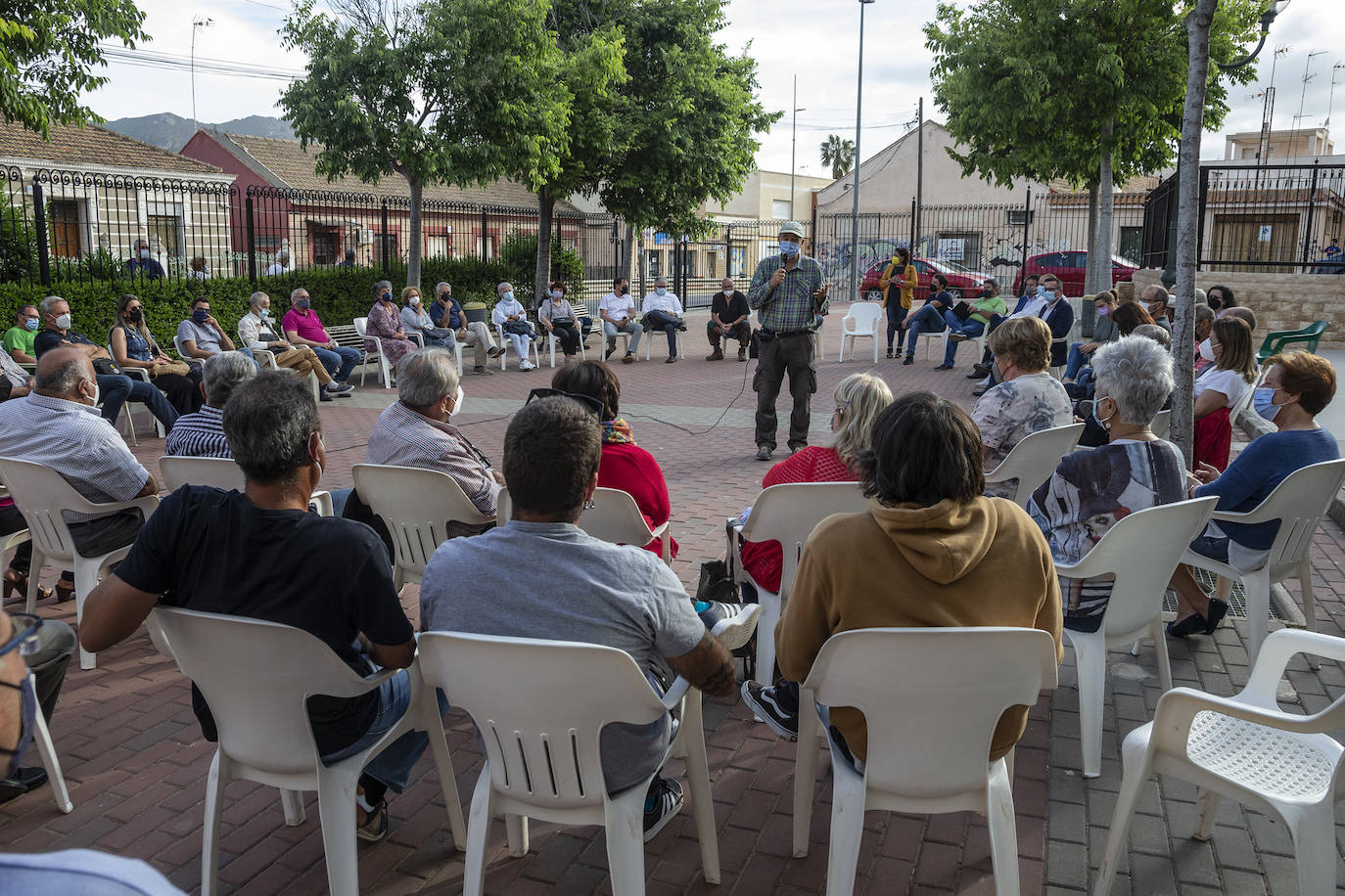 Fotos: Vecinos de la zona oeste de Cartagena se oponen a la instalación de una planta fotovoltaica