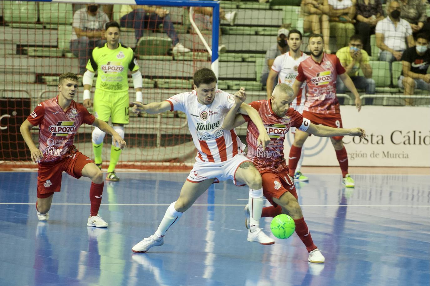 Fotos: ElPozo sacude la fe del Jimbee