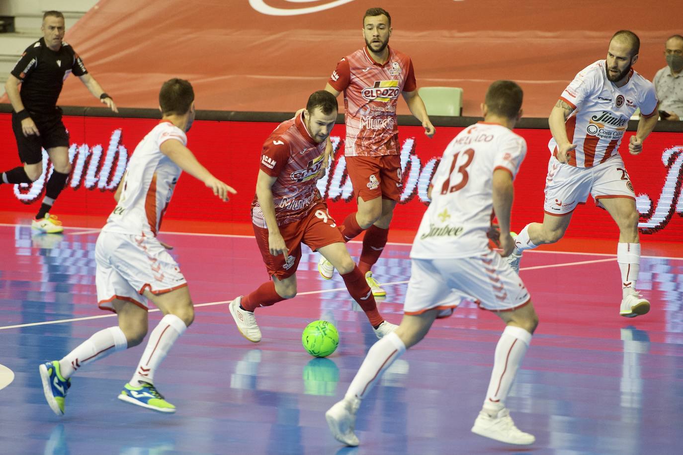 Fotos: ElPozo sacude la fe del Jimbee