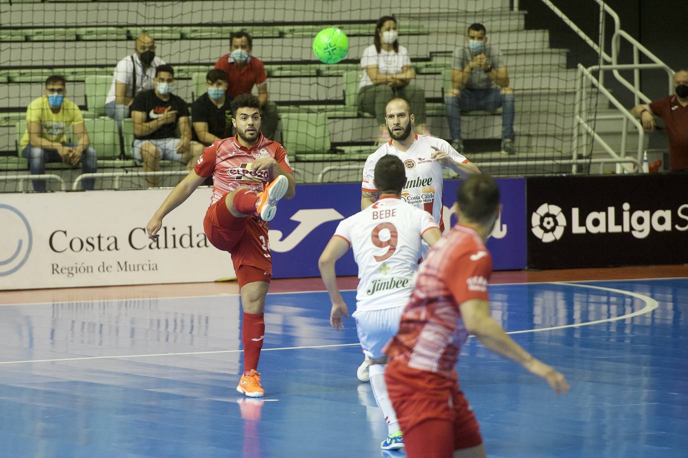 Fotos: ElPozo sacude la fe del Jimbee