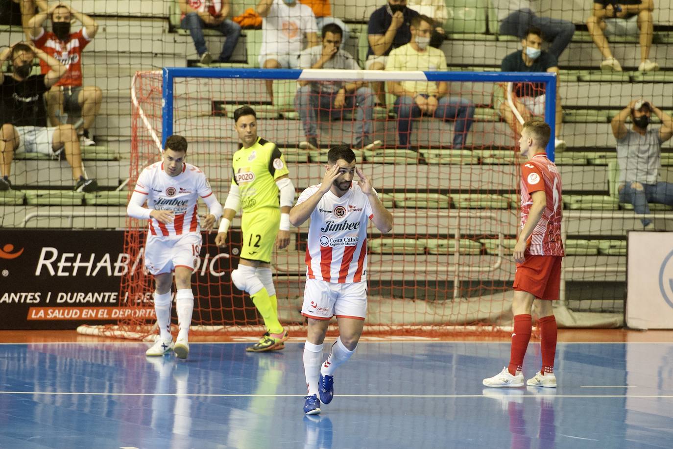 Fotos: ElPozo sacude la fe del Jimbee