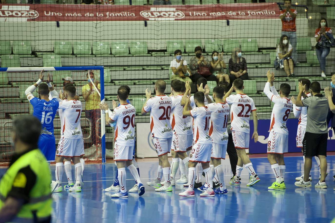 Fotos: ElPozo sacude la fe del Jimbee