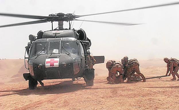 Evacuación del soldado Fraile, en la 'operación Estaca', en 2012.