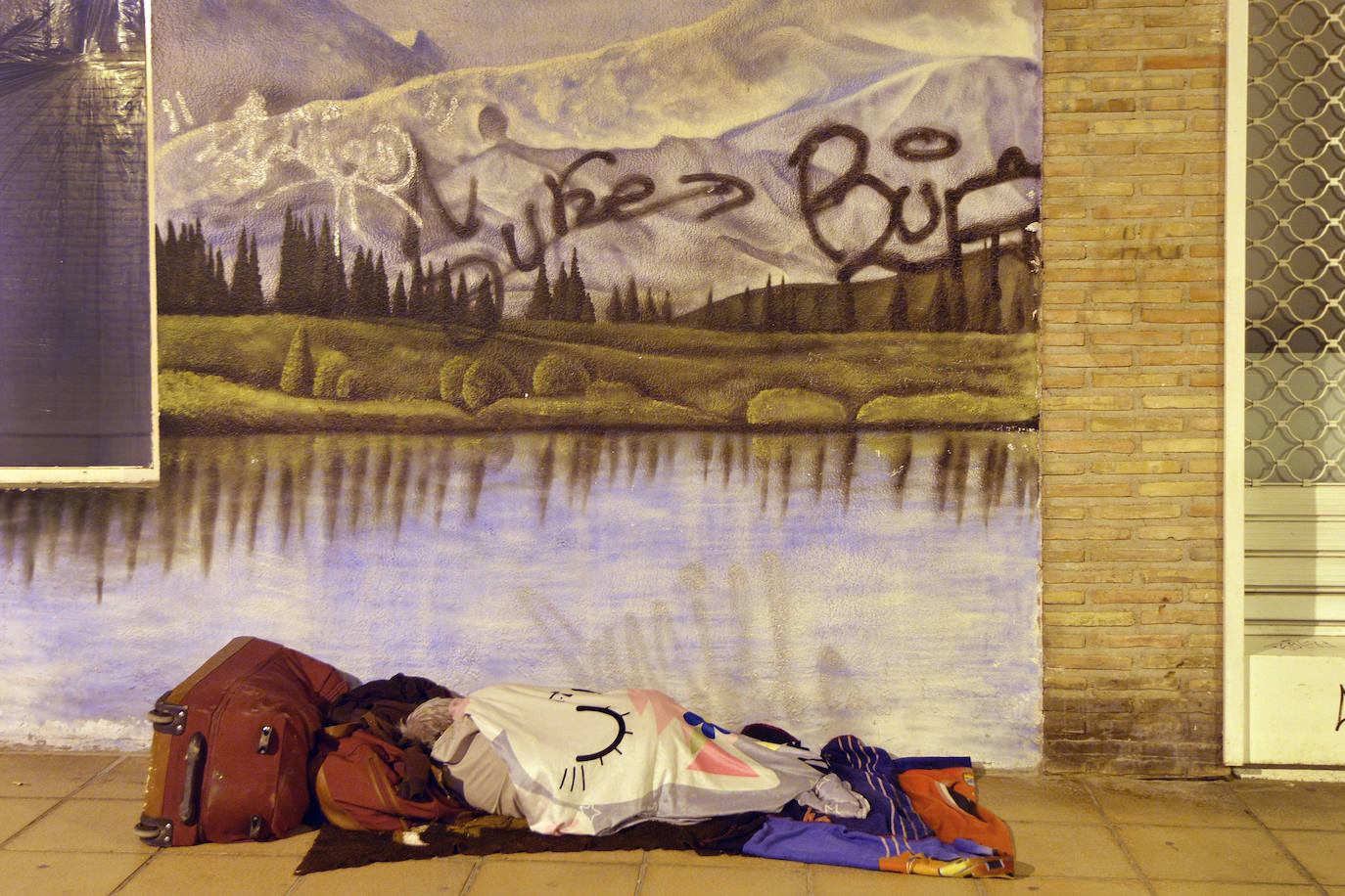 Fotos: Los sintecho proliferan en el centro de Murcia atraídos por el buen tiempo y la oferta laboral agrícola