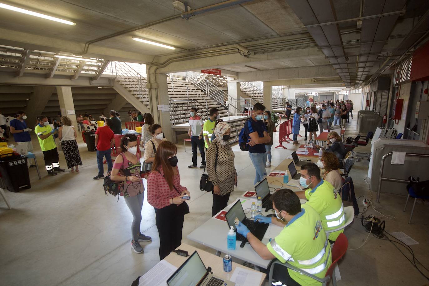 Fotos: La Región retoma la vacunación a menores de 60 años con AstraZeneca