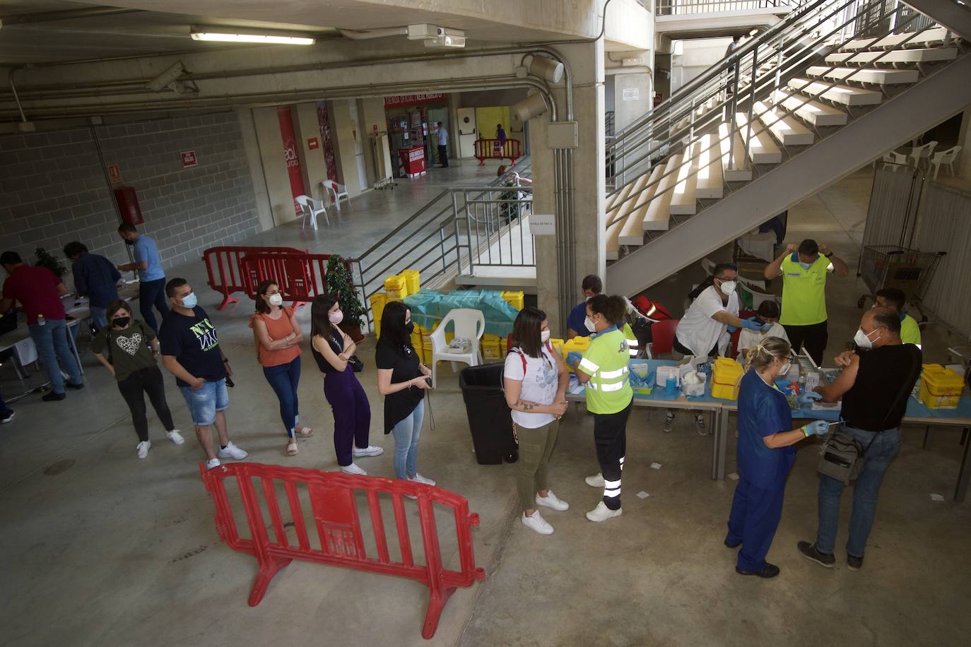 Fotos: La Región retoma la vacunación a menores de 60 años con AstraZeneca