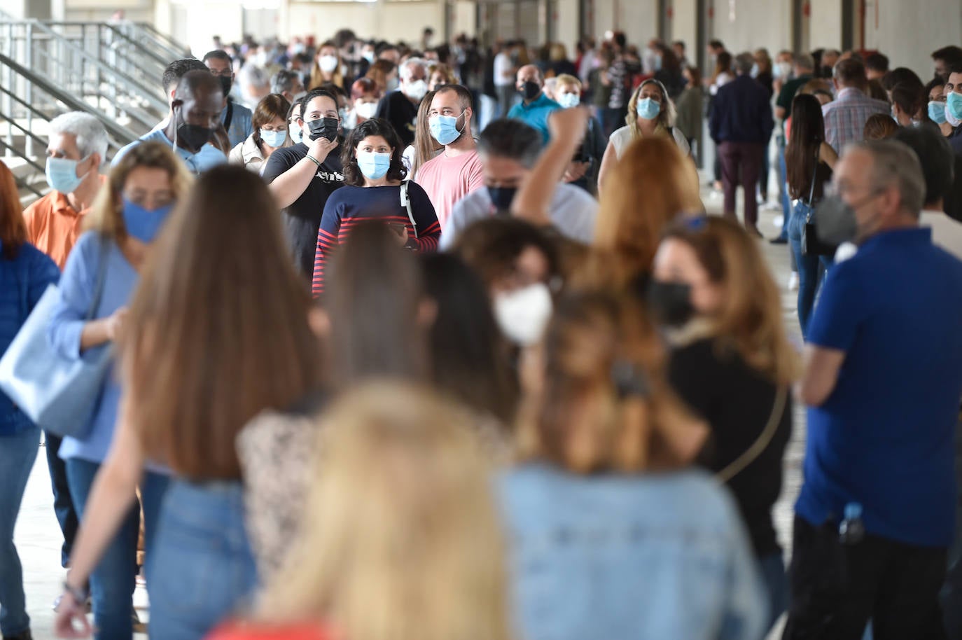 Fotos: Vacunaciones con Pfizer en el Enrique Roca este viernes 28 de mayo