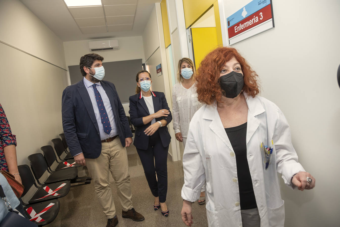 Fotos:  López Miras durante la inauguración del nuevo consultorio médico de Santa Ana, en Cartagena