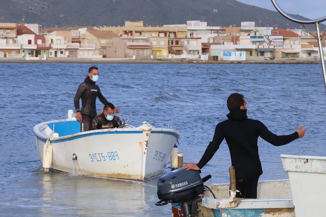 Fotos: Limpieza de residuos en el fondo del Mar Menor