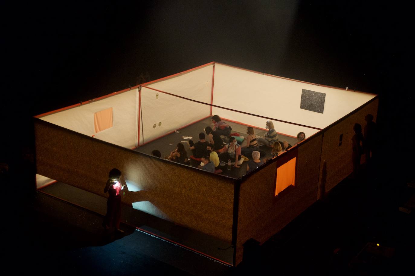 Fotos: La Lírica Física busca su hogar