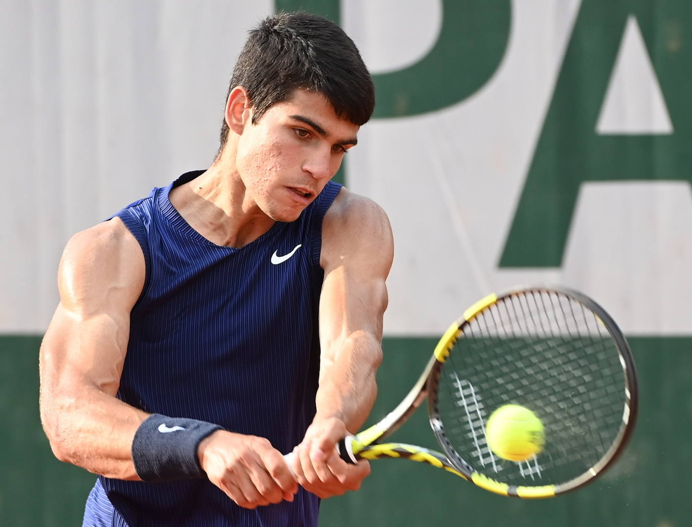 Fotos: Alcaraz desarma a Basilashvili y peleará por colarse en octavos de Roland Garros