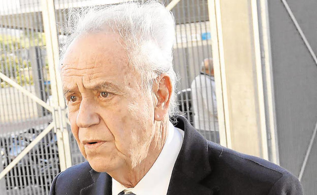 José Luis Martínez Pombo. 