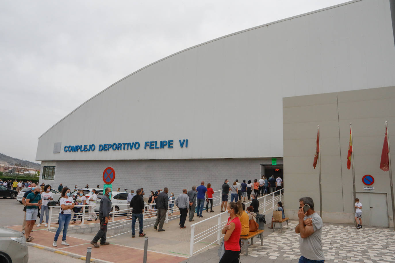 Fotos: Unas 5.000 personas ciatadas para vacunarse este viernes en Lorca