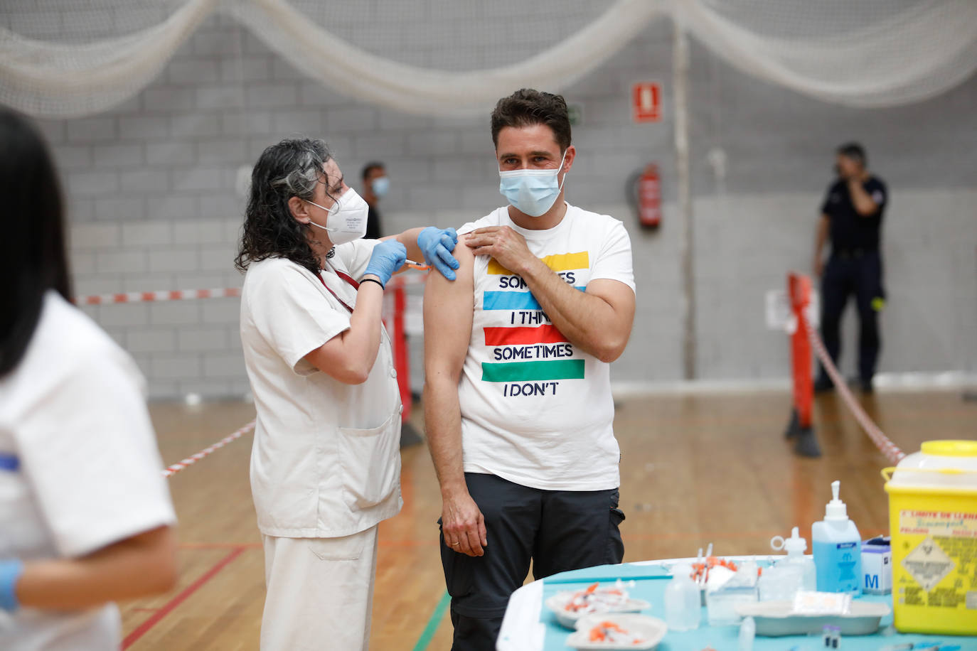 Fotos: Unas 5.000 personas ciatadas para vacunarse este viernes en Lorca