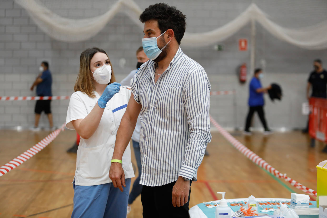 Fotos: Unas 5.000 personas ciatadas para vacunarse este viernes en Lorca