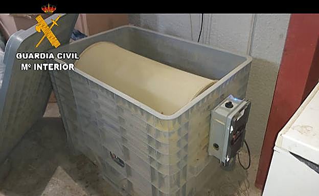 Maquinaria diseñada para convertir la marihuana en resina de hachís