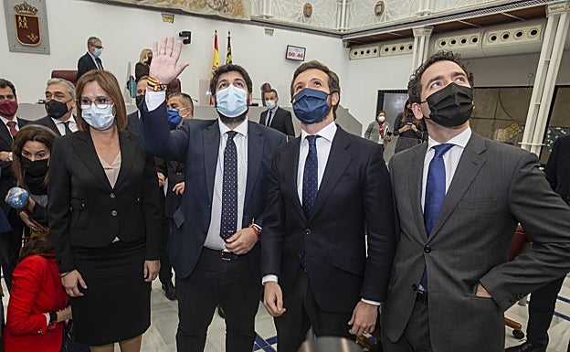 Isabel Franco, Fernando López Miras, Pablo Casado y Teodoro García Egea, en la Asamblea Regional el día que fracasó la moción de censura | En vídeo, Cuca Gamarra explica los motivos de la salida del PP del Pacto Antitransfuguismo