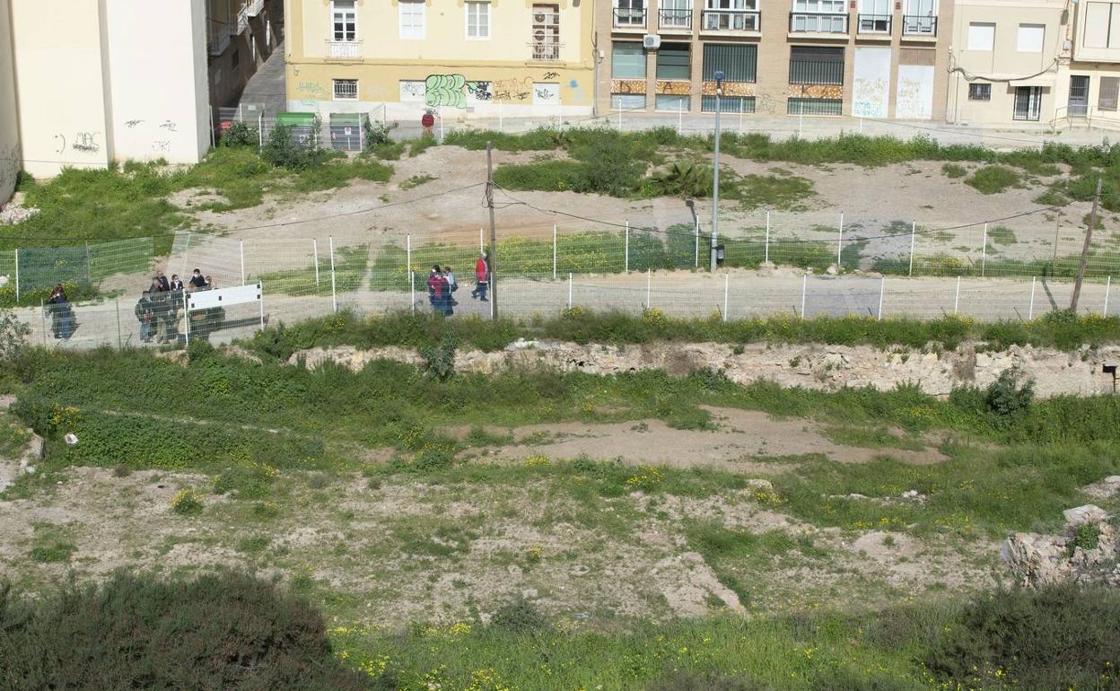 Solares del cerro del Molinete.