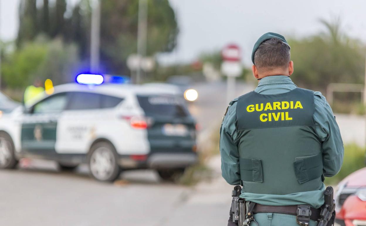 Un agente de la Guardia Civil en una foto de archivo 